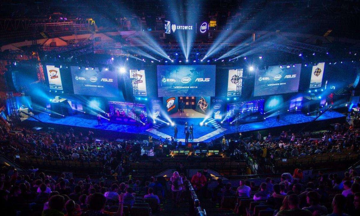 直下的发球 直下的发球